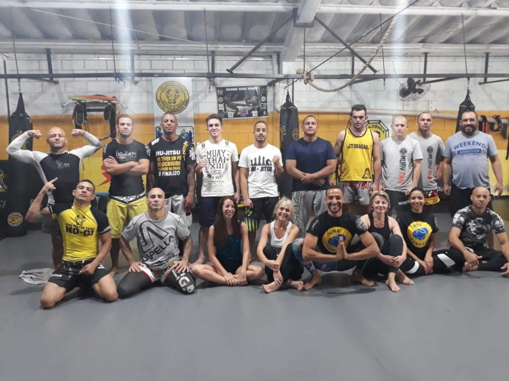 Photo de groupe Academia Sidney Sibamba MMA Camp Brazil Sao Paulo Nomadslim Movement Academy
